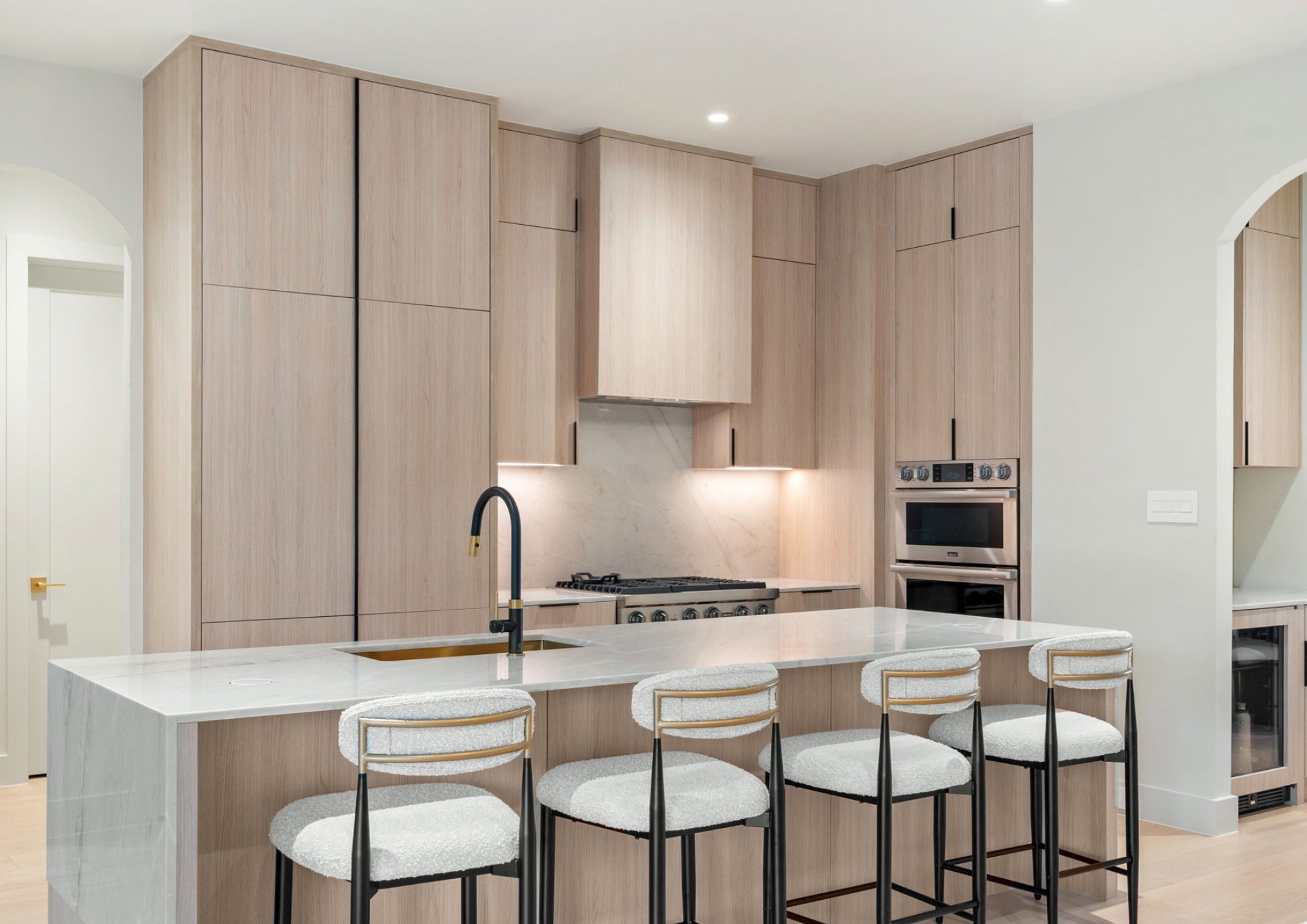 Light timber kitchen by Kabeenet