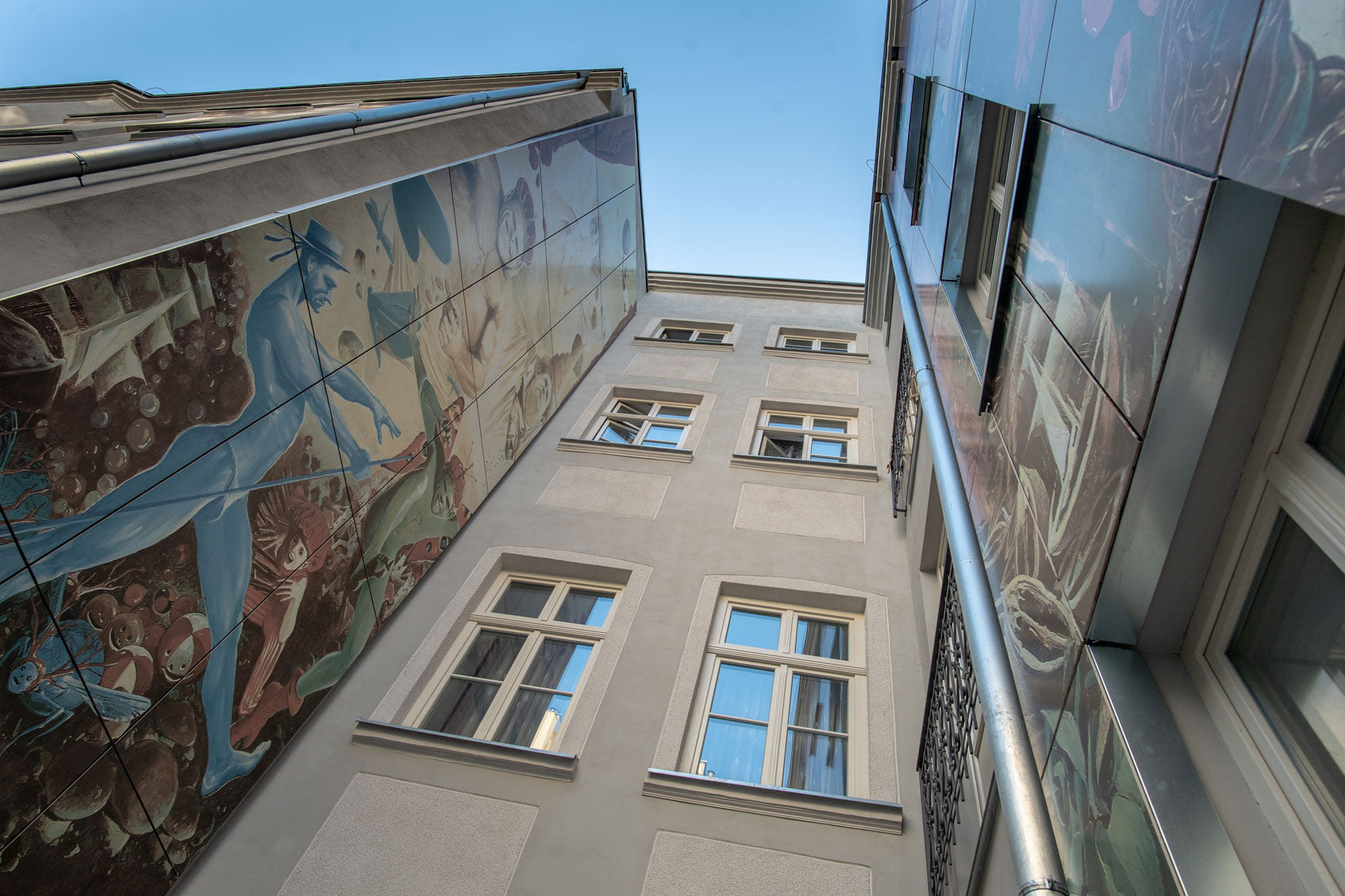 Architectural view of the Siudmak townhouse elevation in Łódź