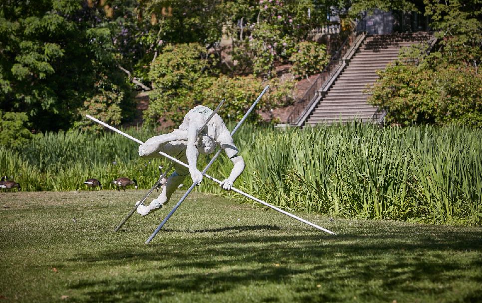 Entangled III by Jerzy Kędziora at Old Westbury Gardens