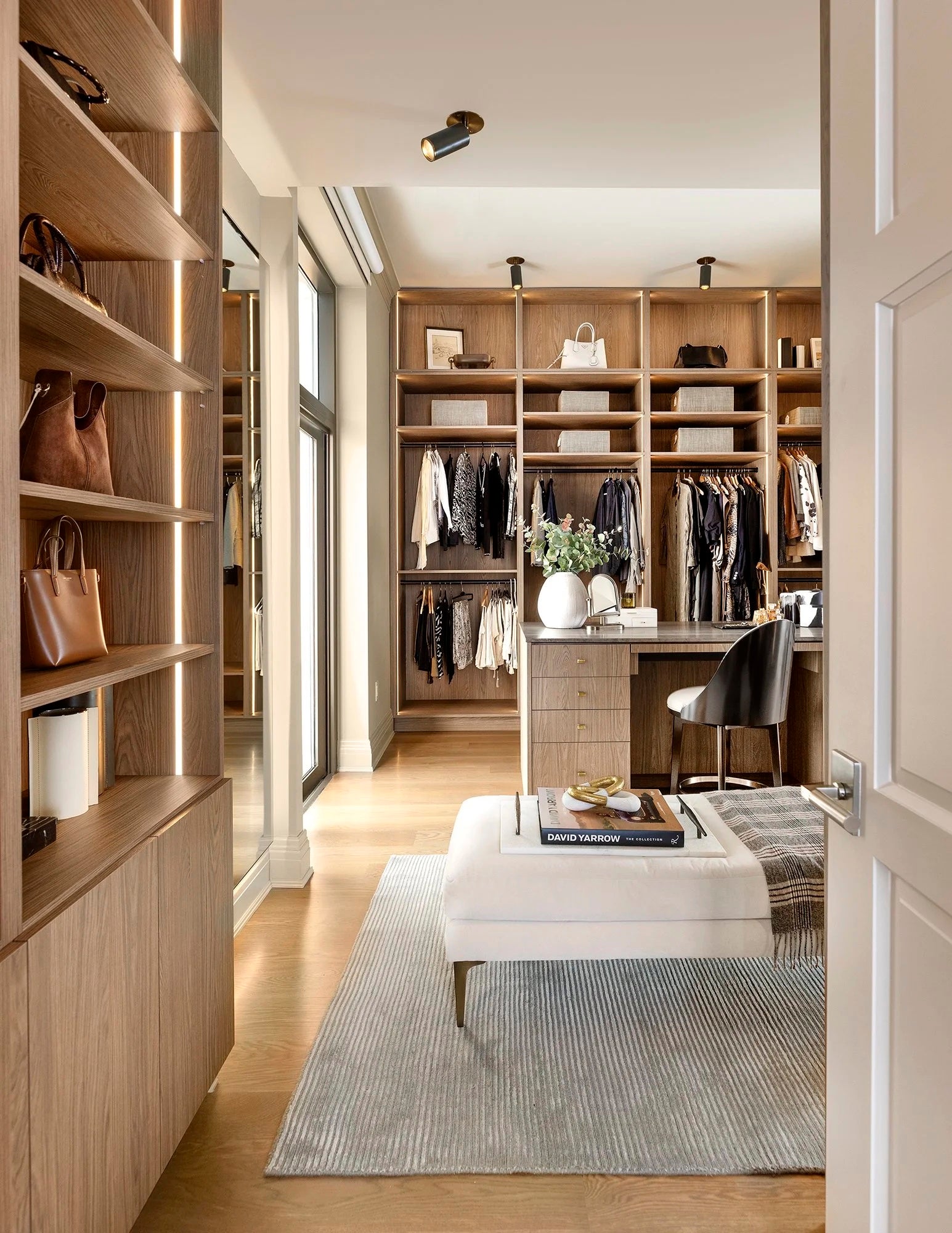Bespoke wardrobe and dressing room by Kabeenet