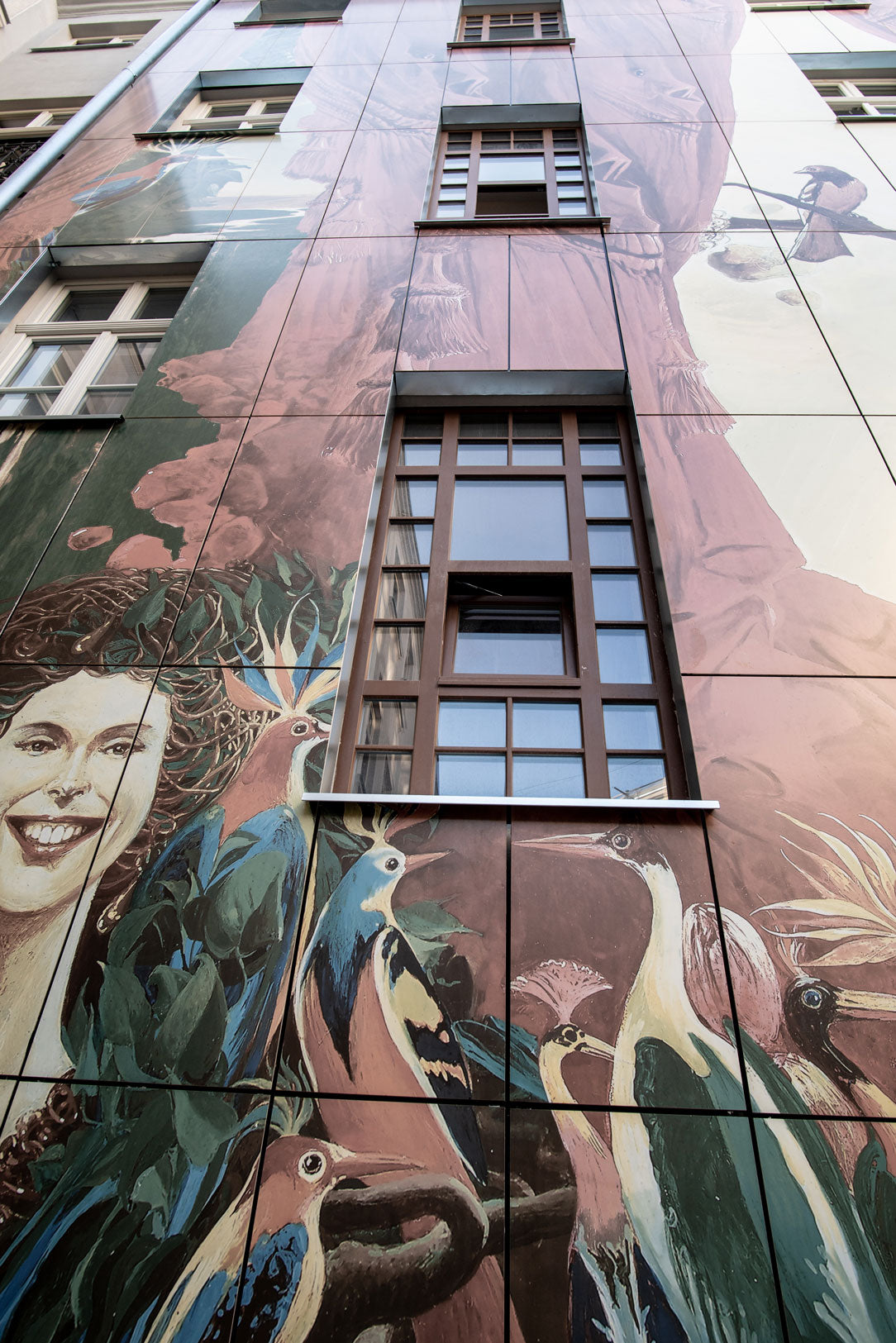 Detail of the large-format porcelain mural installed with TAS